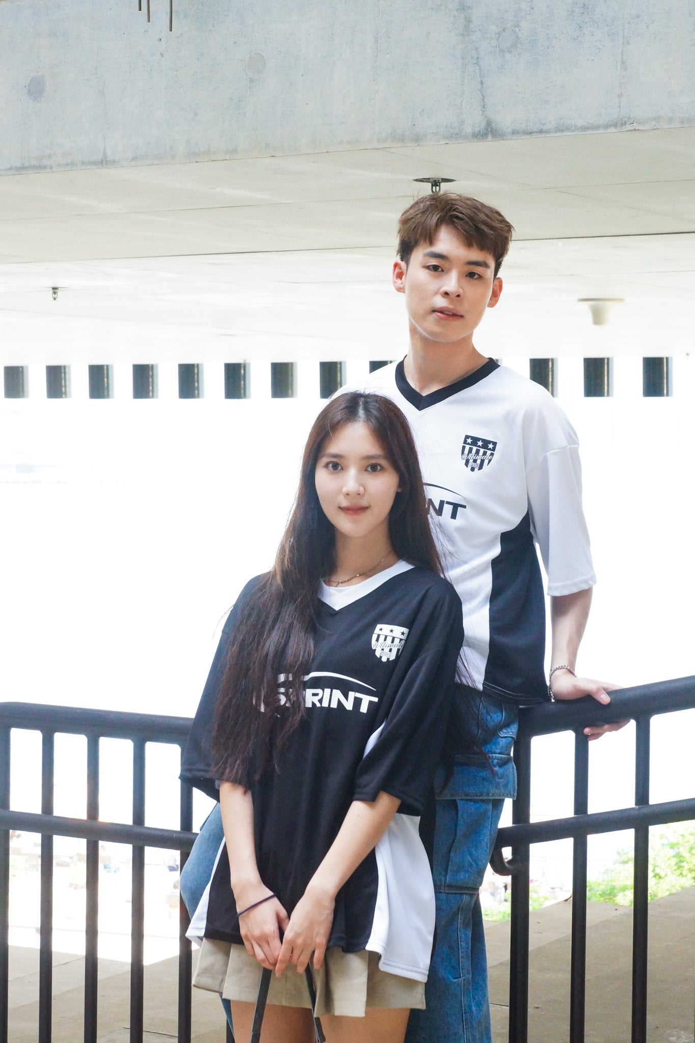 HOT y2k V-neck Tee