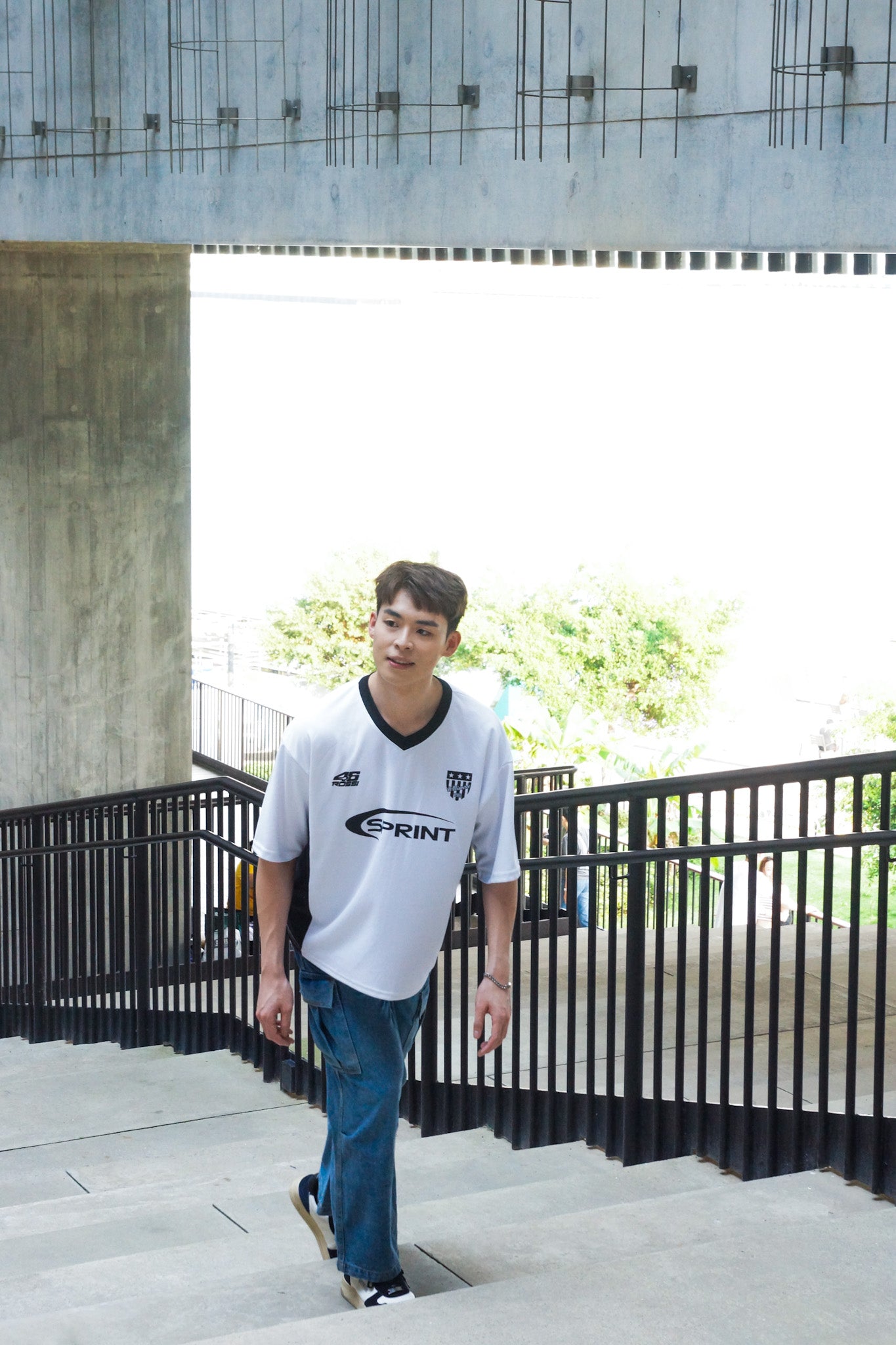 HOT y2k V-neck Tee