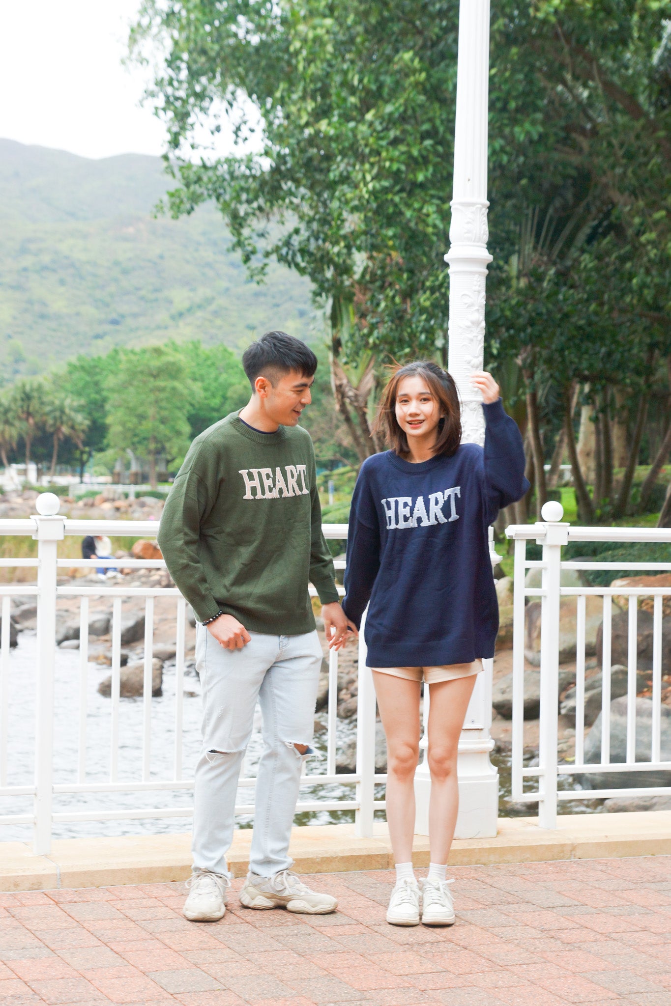 Sweetheart Oversized Sweater - Apple’s Farm